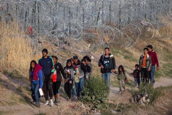 Migrants at the border in El Paso